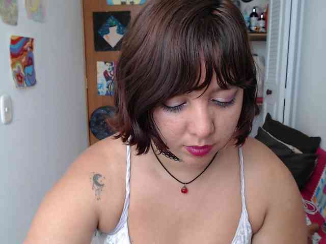 NanaBela webcam