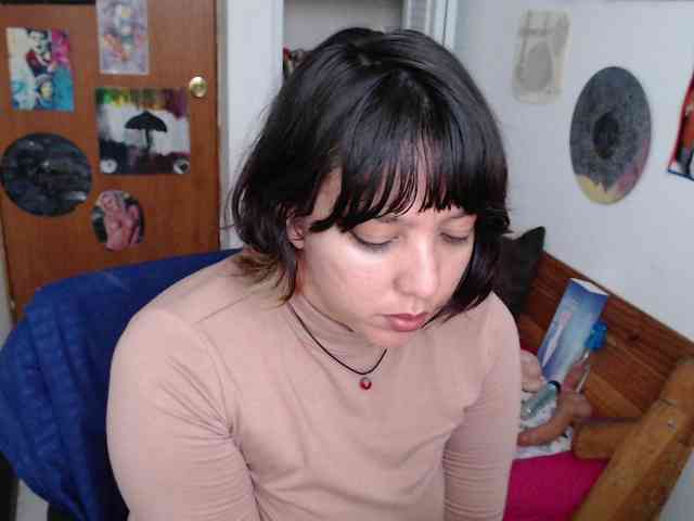 NanaBela webcam