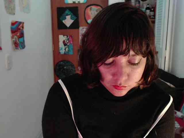 NanaBela webcam