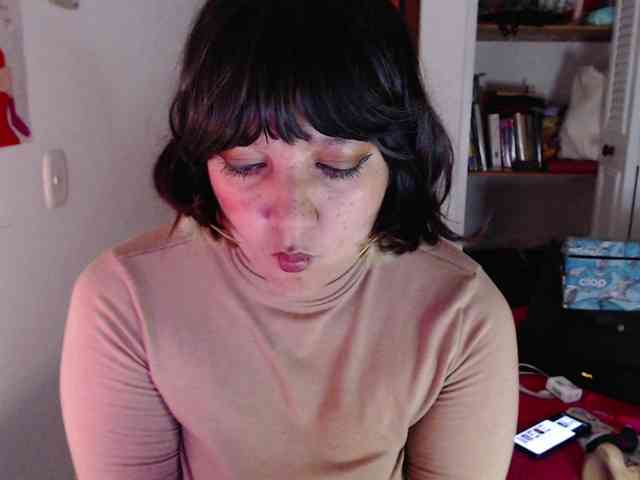 NanaBela webcam