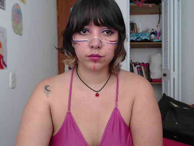NanaBela webcam