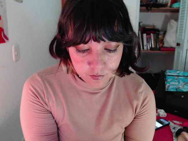 NanaBela webcam