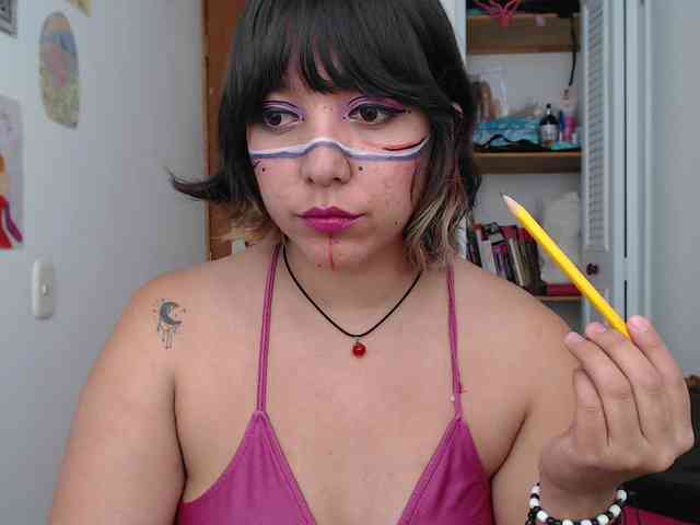 NanaBela webcam
