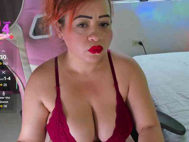 Candy1982 webcam