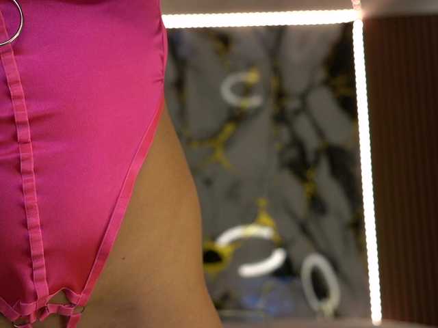 anneswhite's BongaCams show and profile