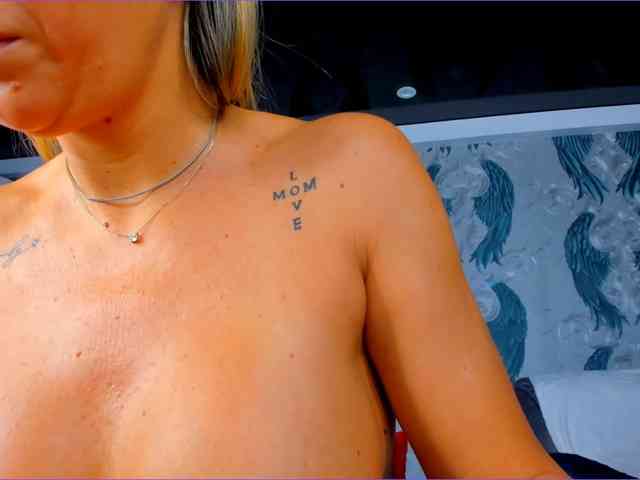 AnnesWhite webcam