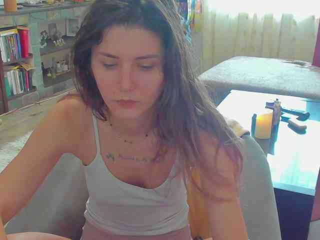 mariemarie03 Live Webcam on BongaCams