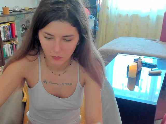 mariemarie03 Live Webcam on BongaCams