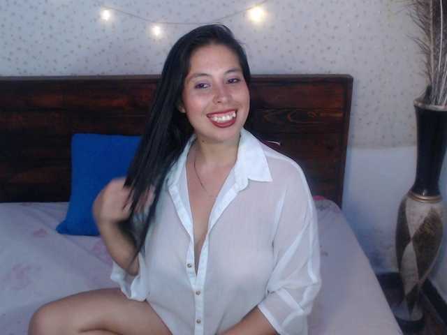  NikkiMilky chat room