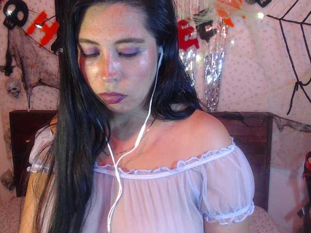 NikkiMilky webcam bongacams model stream image