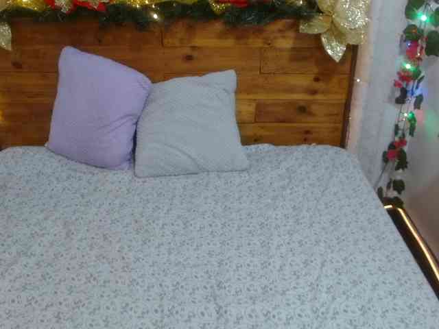 NikkiMilky NikkiMilky