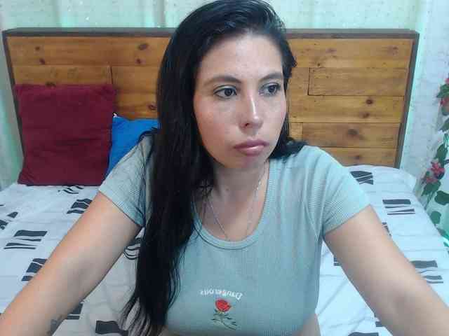 NikkiMilky NikkiMilky