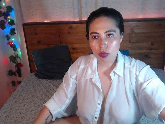 NikkiMilky NikkiMilky