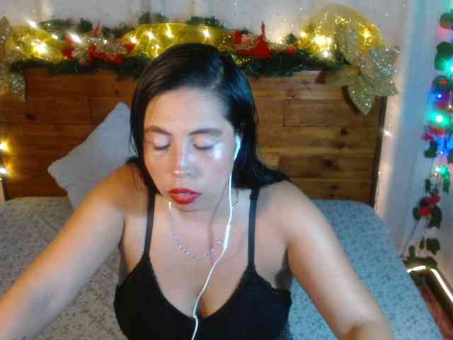 NikkiMilky NikkiMilky