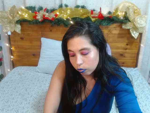 NikkiMilky NikkiMilky