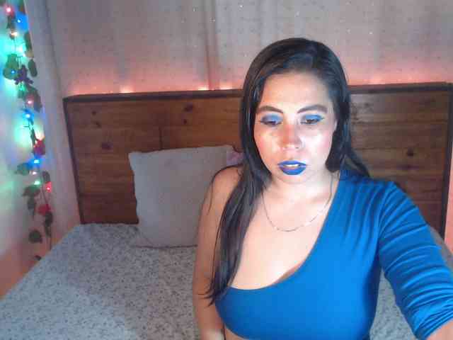 NikkiMilky NikkiMilky