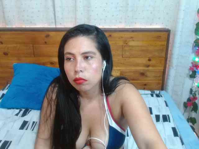 NikkiMilky NikkiMilky