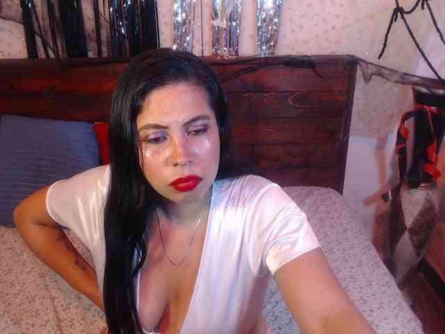 NikkiMilky NikkiMilky