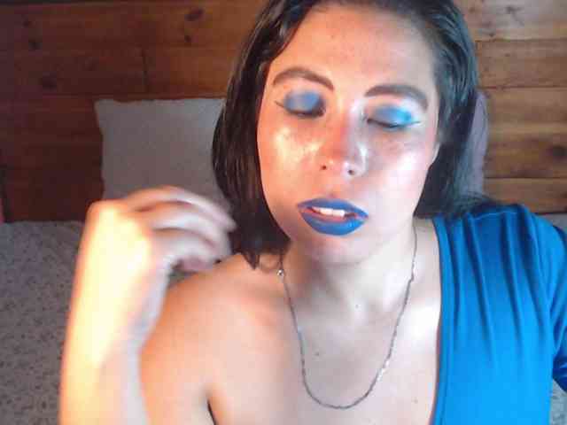 NikkiMilky NikkiMilky