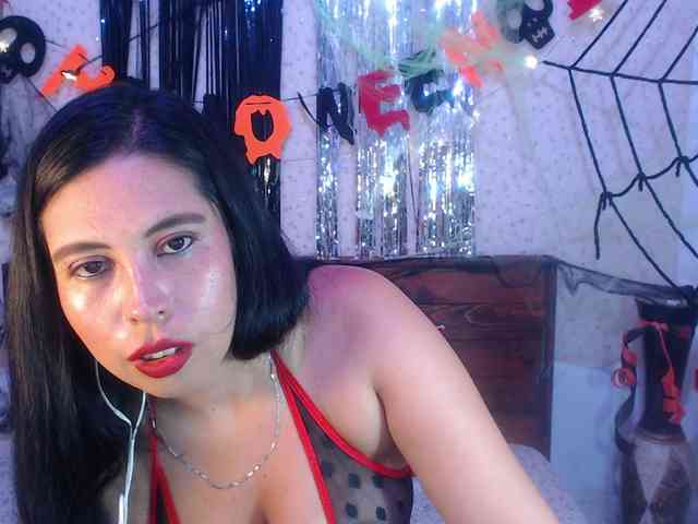 NikkiMilky