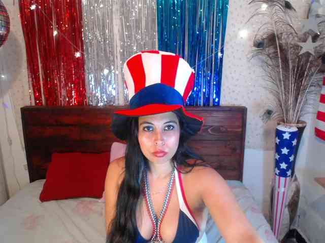NikkiMilky's webcam live show