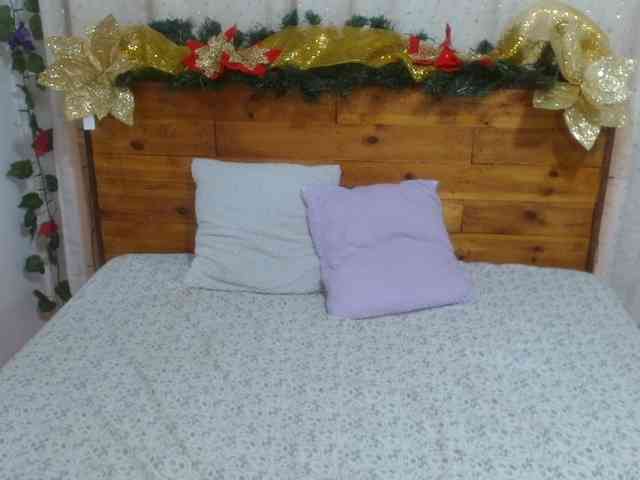 NikkiMilky NikkiMilky