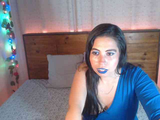 NikkiMilky NikkiMilky