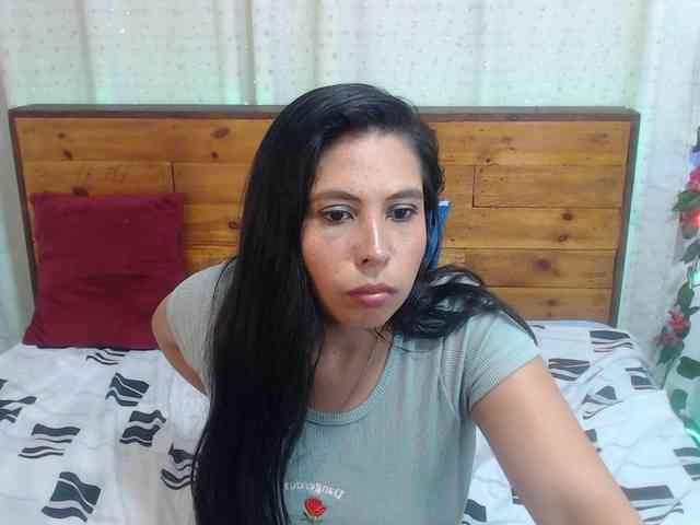 NikkiMilky NikkiMilky