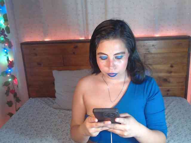 NikkiMilky NikkiMilky