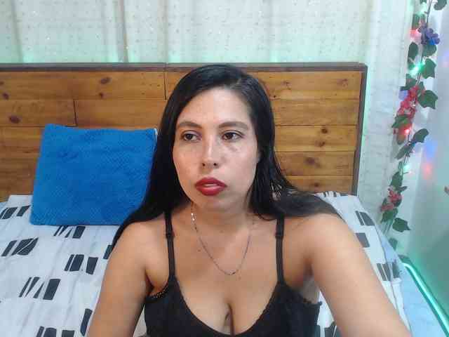 NikkiMilky NikkiMilky