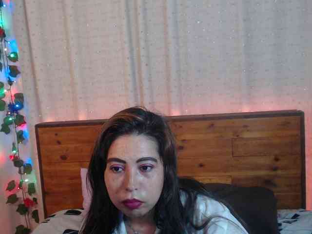 NikkiMilky NikkiMilky