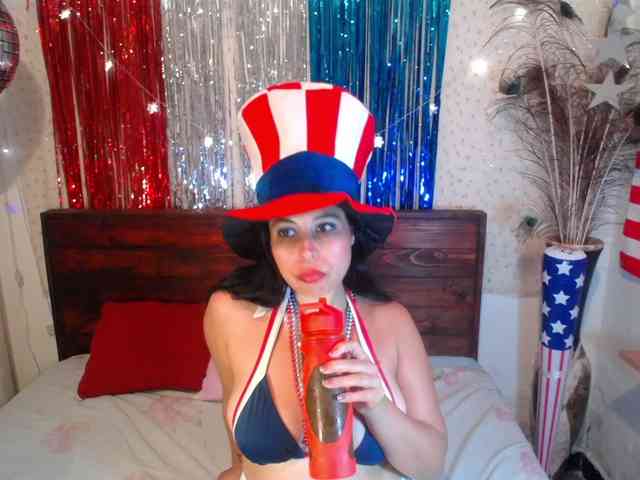 NikkiMilky