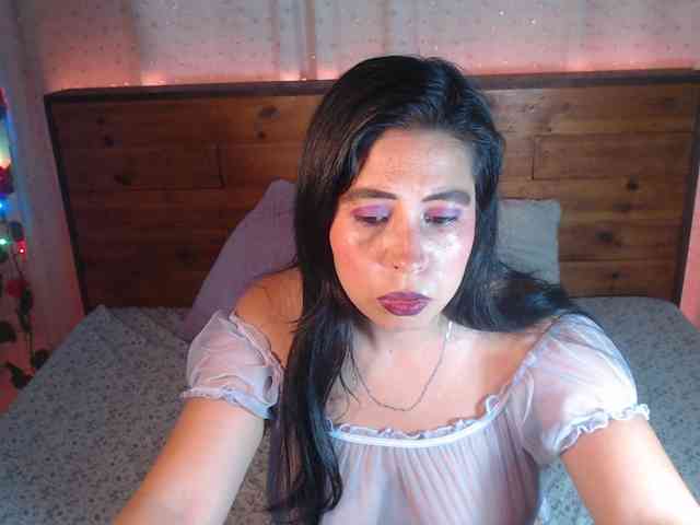 NikkiMilky NikkiMilky