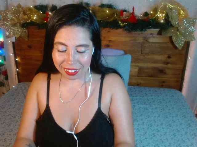 NikkiMilky NikkiMilky