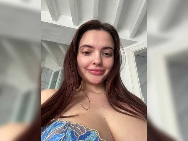 kristinanice's BongaCams show and profile