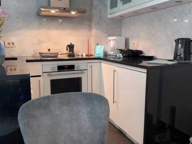 kristinanice's BongaCams show and profile