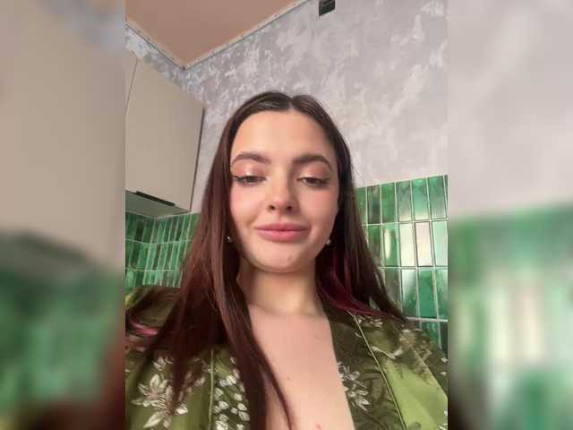 kristinanice's BongaCams show and profile