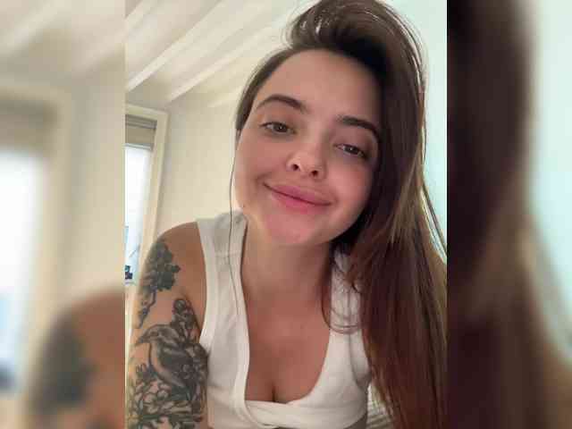 GoodGirl21 webcam