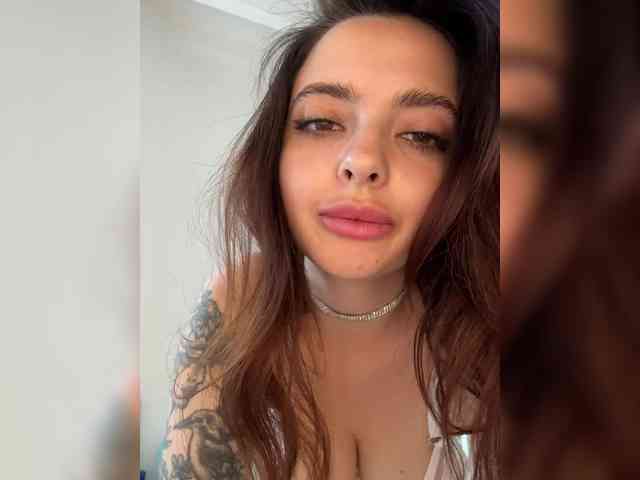 GoodGirl21 webcam