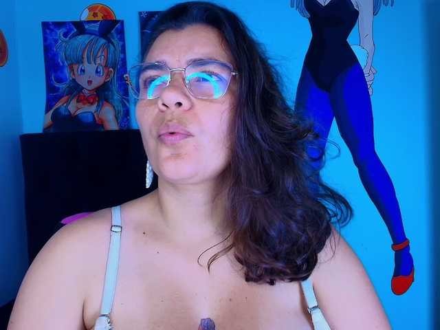 bulma-hot-'s BongaCams show and profile