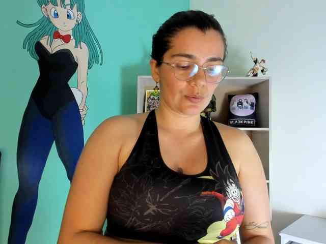 bulma-hot- webcam