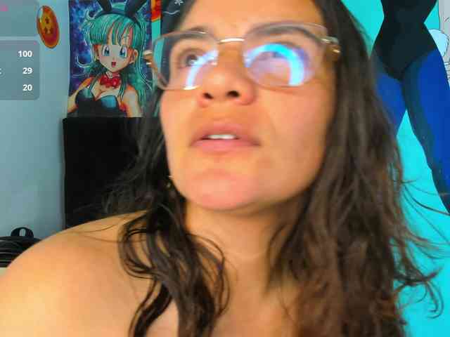 bulma-hot- webcam