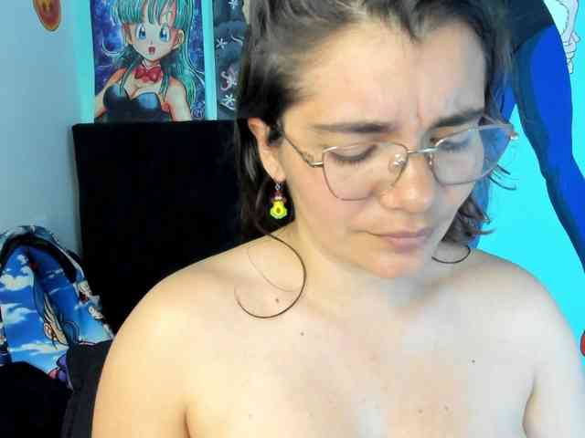 bulma-hot- webcam