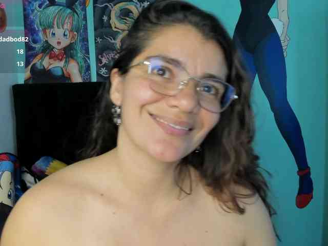 bulma-hot- webcam