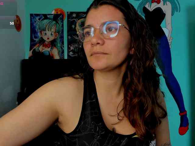 bulma-hot- webcam
