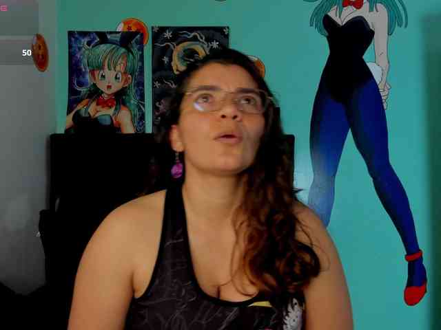 bulma-hot- webcam