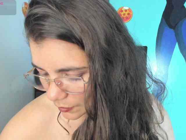 bulma-hot- webcam
