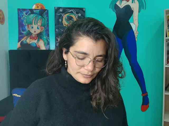 bulma-hot- webcam