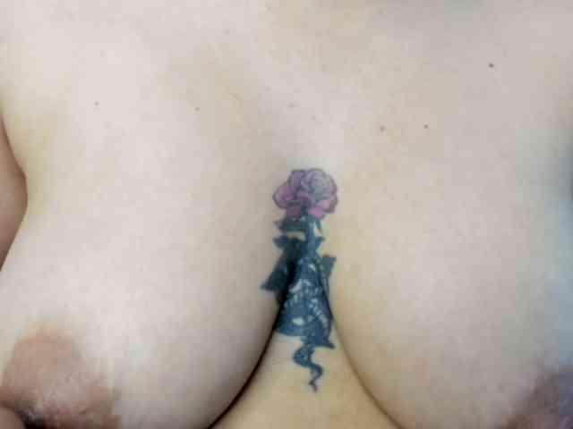 bulma-hot- webcam