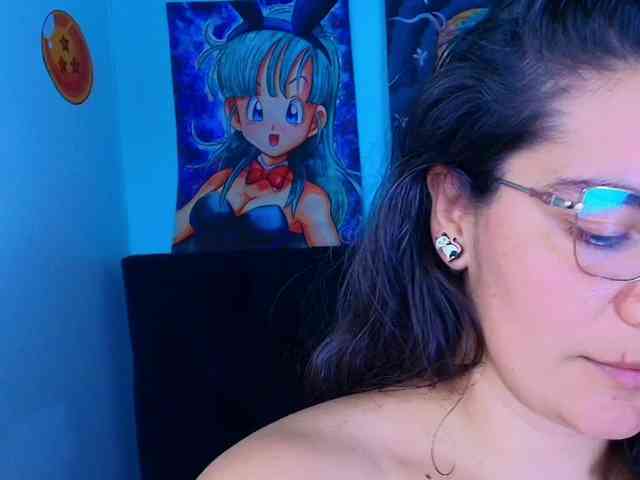bulma-hot- webcam
